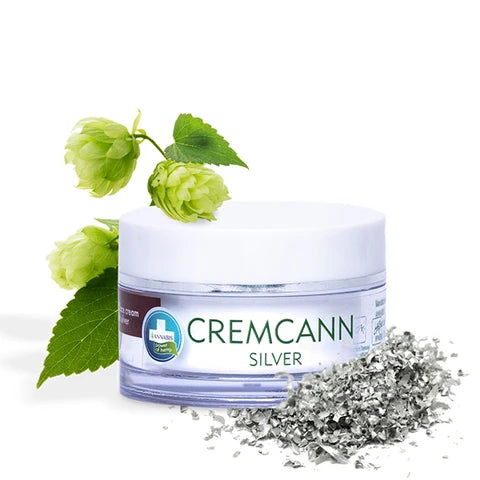 Cremcann Silver Hanfcreme, 50ml Dose, angereichert mit Hanfsamenöl, Silber und pflanzlichen Extrakten, ideal für empfindliche und akneanfällige Haut, zertifizierte Naturkosmetik.